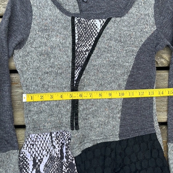 Papillon Patchwork Long Sleeve Dress - Picture 6 of 8